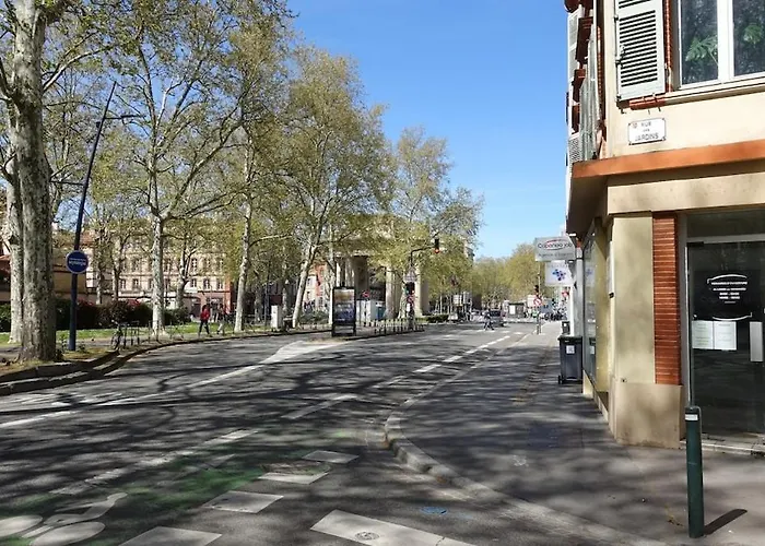 Central, Charming And Peaceful