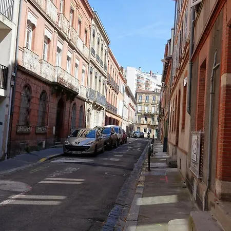 Central, Charming And Peaceful *