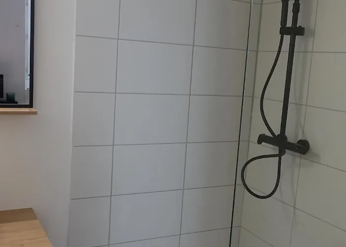 Central, Charming And Peaceful Apartment